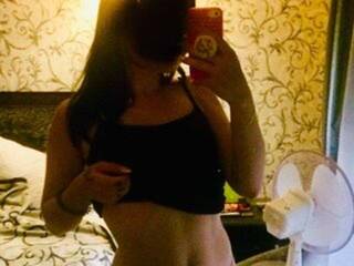 Еротски видео цхат Malvinaxs