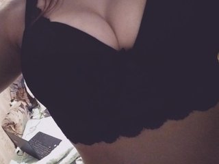 Еротски видео цхат Mari-kis45