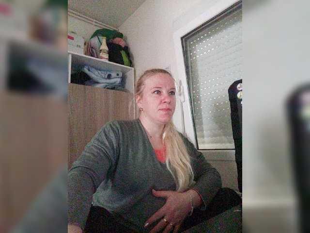 Емитовање снимка екрана lorenarubia