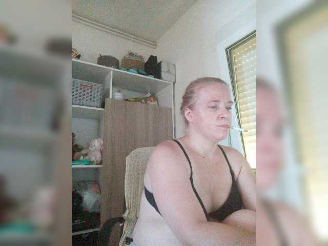 Емитовање снимка екрана lorenarubia