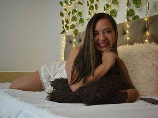 Еротски видео цхат MartinaDave