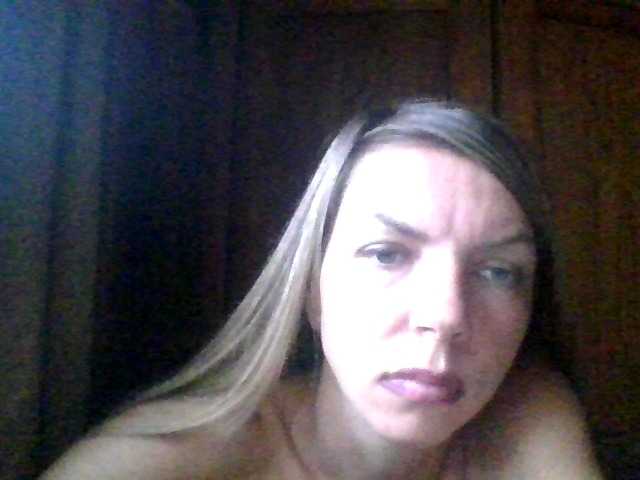 Емитовање снимка екрана Maryhey10