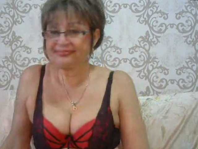 Фотографије MatureLissa Who want to see mature pussy ? pls for @total English and German