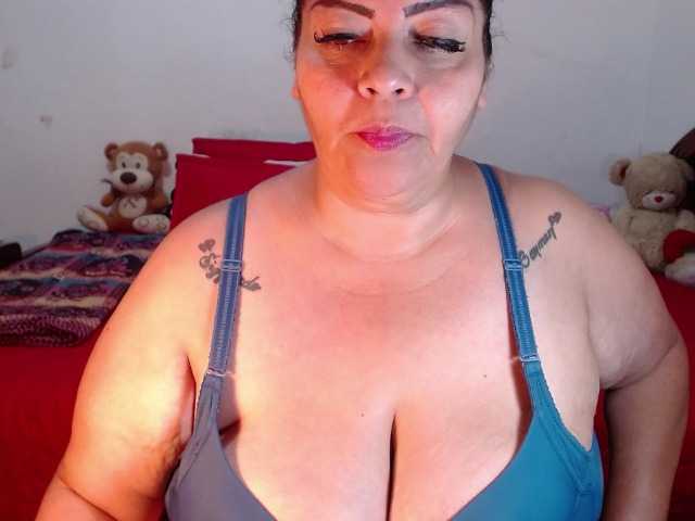 Фотографије Maturextgreat #bbw #bigbelly #bigboobs #bigass #grandma #milf #gilf #latina @total 600 @sofar 600 @remain 0