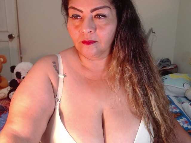 Фотографије Maturextgreat #bbw #bigbelly #bigboobs #bigass #grandma #milf #gilf #latina @total 600 @sofar 600 @remain 0