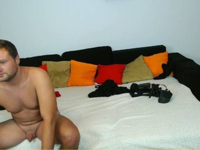 Емитовање снимка екрана MaxGACouple