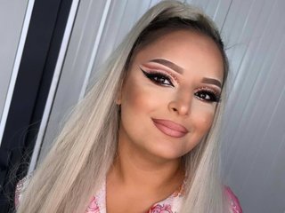 Еротски видео цхат MayaBlush