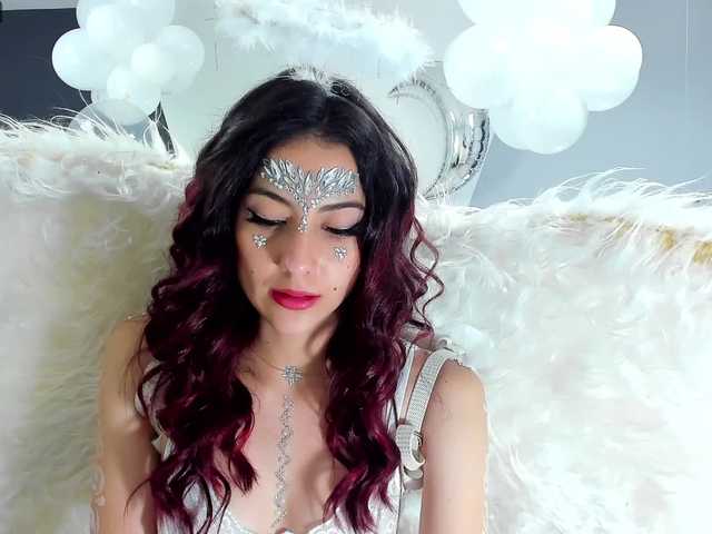 Емитовање снимка екрана MayaHicks