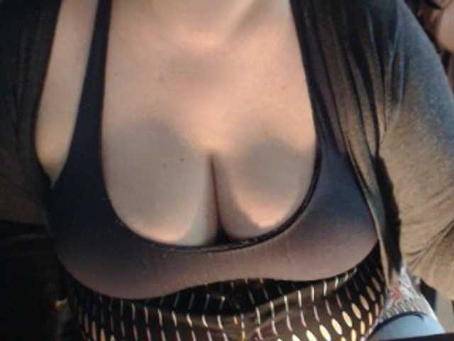 Фотографије mayalove4u lush its on ,15#tits 20 #ass 25 #pussy #lush on ,