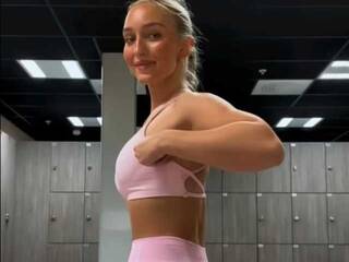 Еротски видео цхат VivienSabo