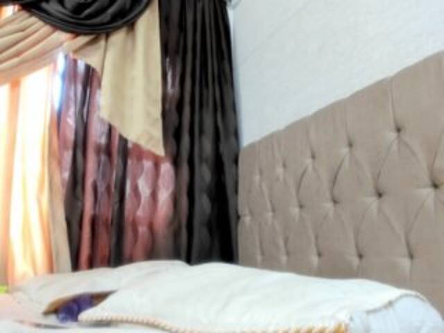 Емитовање снимка екрана megan-rose