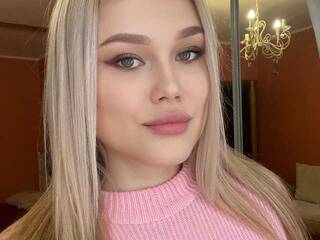 Еротски видео цхат MeganAke