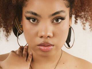 Еротски видео цхат MeganRoux