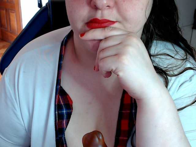 Фотографије Kimberly_BBW IS MY HAPPY BRITDAY MAKE ME VIBRATE WITH TOKENS I WANT TO RUN