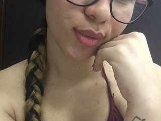 Еротски видео цхат Melody-adams