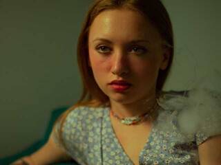 Еротски видео цхат MenanieVils