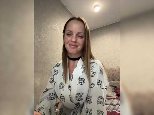 Емитовање снимка екрана Alishaaa_