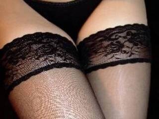 Еротски видео цхат MerisaKissMe