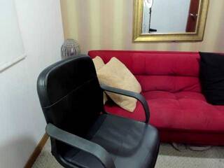 Еротски видео цхат MerryColin