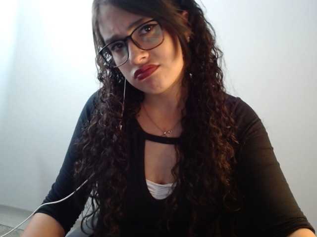 Емитовање снимка екрана Mia-Danger