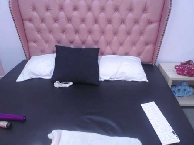 Емитовање снимка екрана Mia-simons