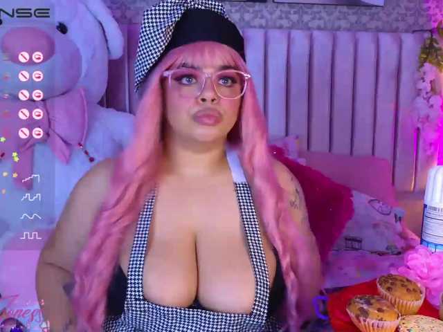 Фотографије Miah-Joness1 ♥Super Sweet Cake lick and Smash ♥ honey let's lick your cake for every 50 tkns ♥ Smash Sweet Cake for 250 tkns ♥ @total @sofar @remain