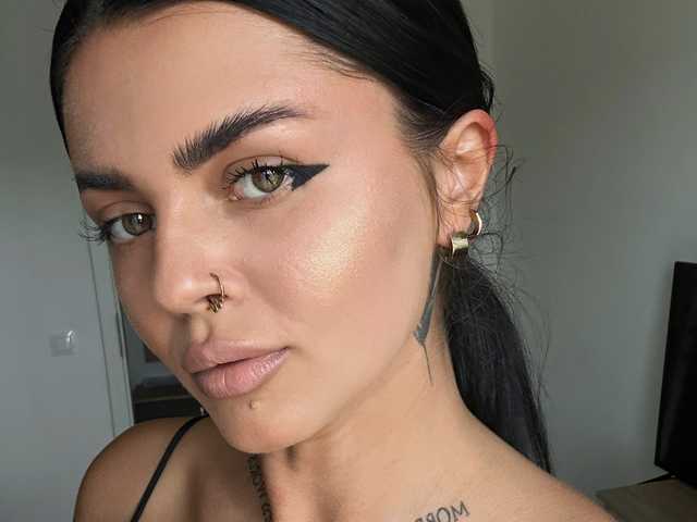 Слика профила Miamoore01
