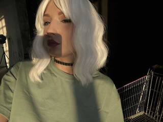 Еротски видео цхат Miataa