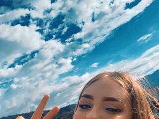 Еротски видео цхат MicaelaSmith