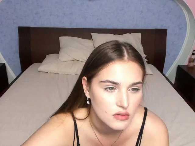 Емитовање снимка екрана MichelleAlso