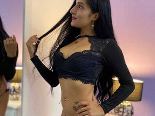 Еротски видео цхат MiiaCastillo