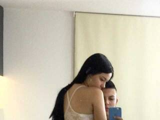 Еротски видео цхат MikeAndSashaa