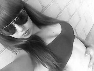 Еротски видео цхат mikijewel