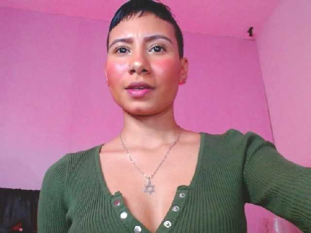 Емитовање снимка екрана MilaDawson