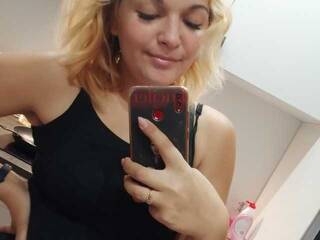 Еротски видео цхат MilayaZaFlow