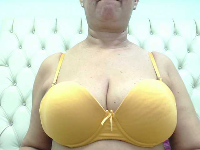 Фотографије MilfPleasure1 50 tits .. 100 open pussy im flexible .. 65 anal ... 200 naked and play with toy