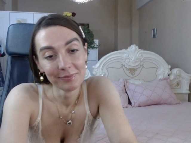 Фотографије MilfRyhanne sweet guys i get naked for 500 TKN i use dildo and more ask me :* BSDM TOYS