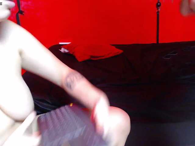 Емитовање снимка екрана milky-party