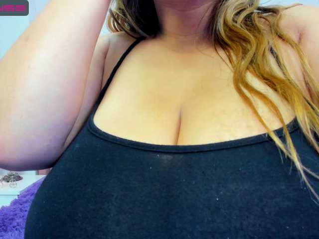 Фотографије MillyHerder Hello guys welcome to my room #slave #mistress #bigboobs #spitboobs #anal #playpussy #18 #chubby #fuckmachine