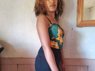 Еротски видео цхат Mimi8944