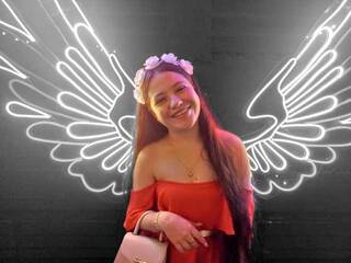 Еротски видео цхат Mina-Avalos