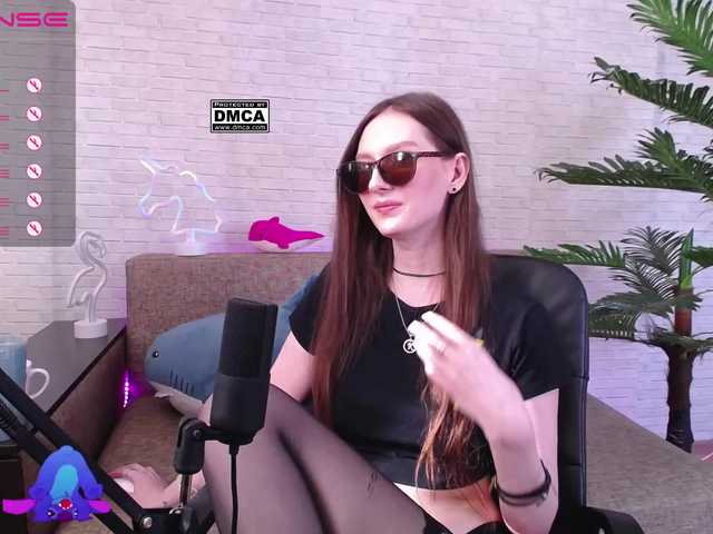 Емитовање снимка екрана RumGirl