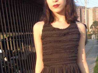 Еротски видео цхат MischaAdams