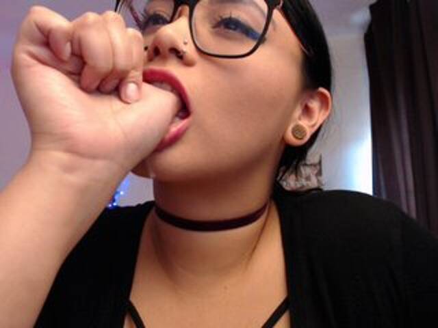 Емитовање снимка екрана Miss-Bonnie