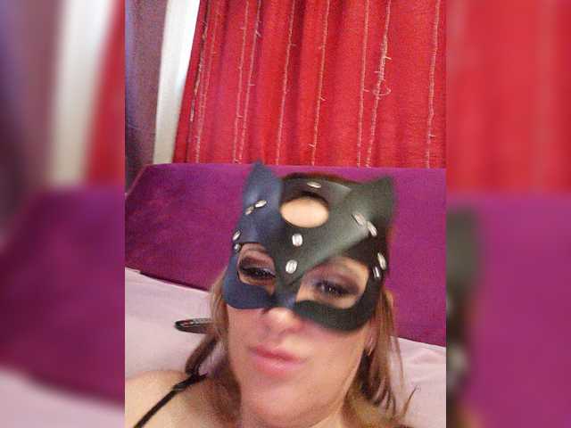 Емитовање снимка екрана Miss_Kiss_Kiss