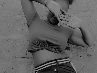 Еротски видео цхат Missbee1