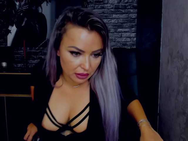 Емитовање снимка екрана MissRebekaa