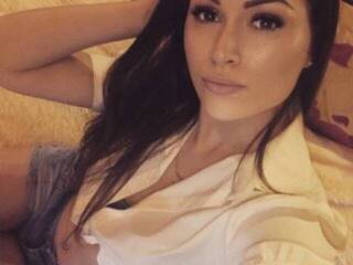 Еротски видео цхат MissSweetFoxy