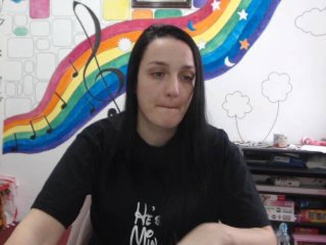 Емитовање снимка екрана MissyMello