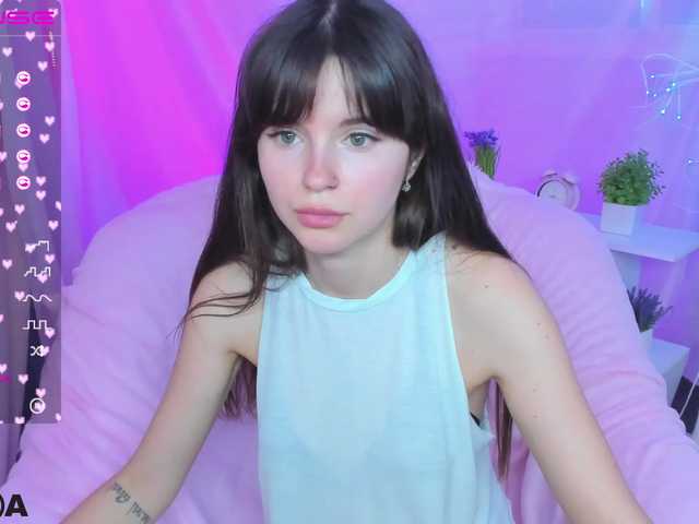 Фотографије MiyaEvans ❤️❤️❤️Hey! I am New! Ready to play with you-My goal: Get Naked/2222 tokens/❤️❤️❤️ #new #feet #18 #natural #brunette [none]